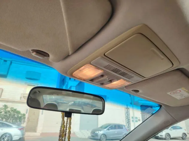 Car image 27