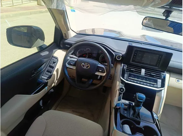 Car image 22