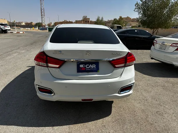 Car image 6