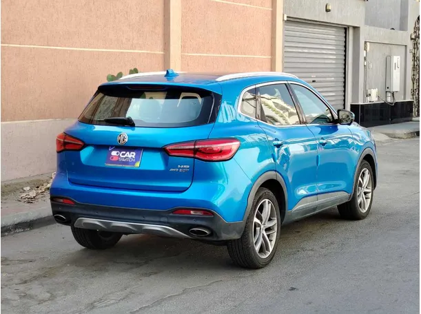 Car image 5