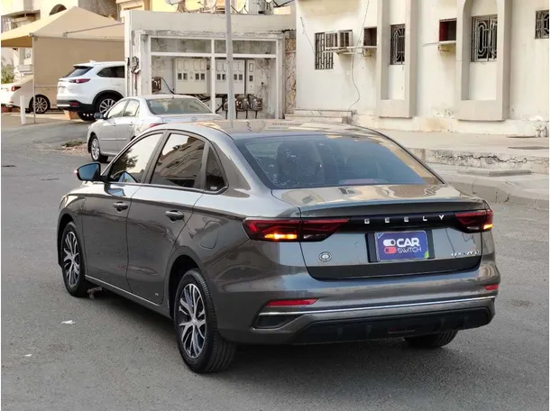 Car image 7