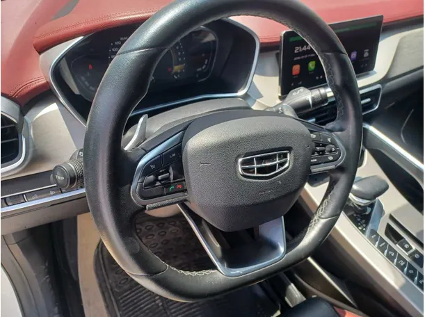Car image 20