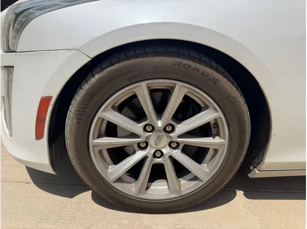 Car image 9