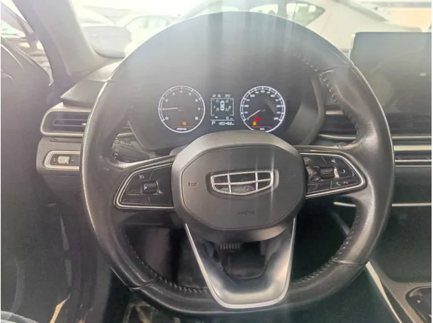 Car image 13