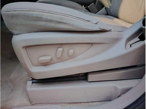 Car image 39