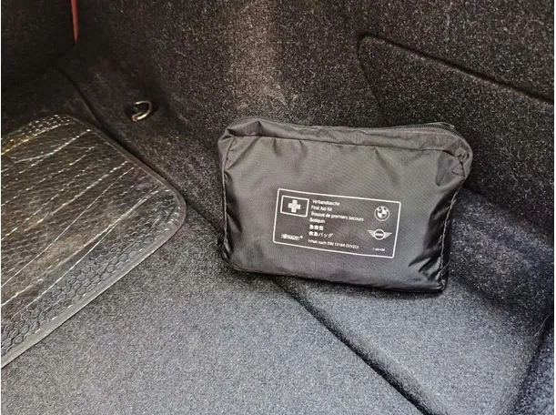Car image 42