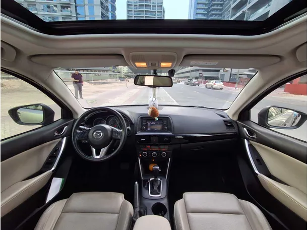 Car image 19