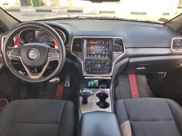Car image 15