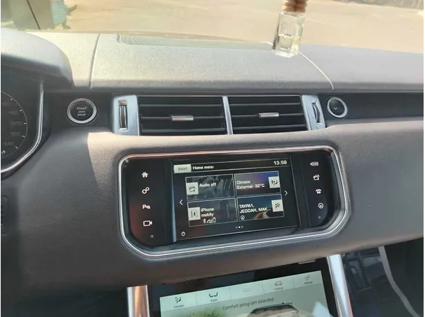 Car image 27