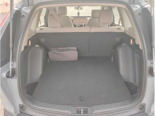 Car image 25