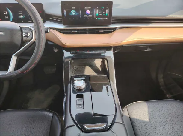Car image 17