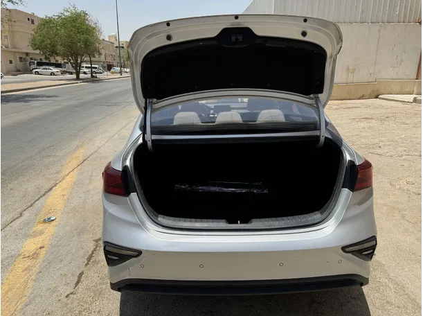 Car image 22