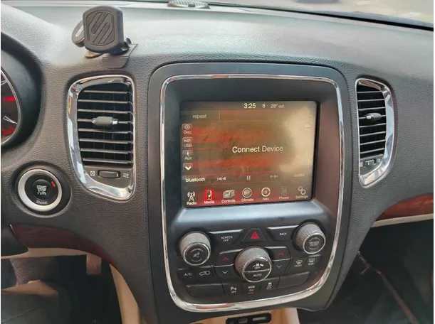 Car image 25