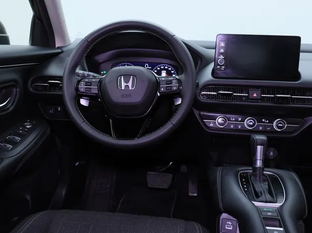 Car image 15
