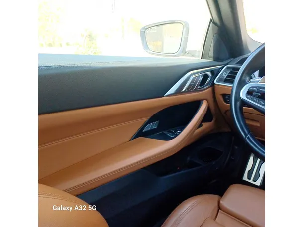 Car image 27