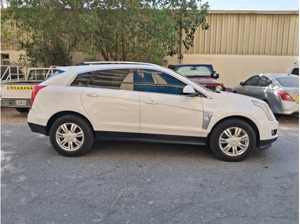 Car image 4