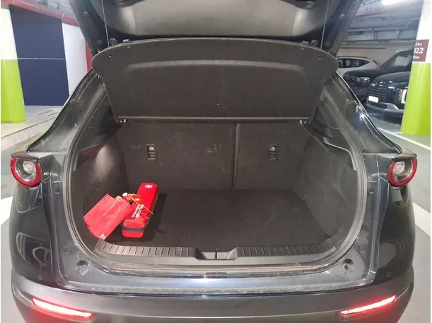 Car image 17