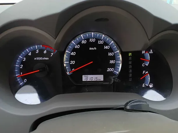 Car image 19