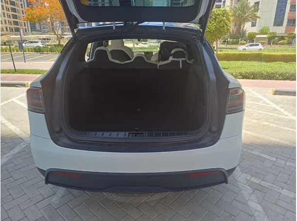 Car image 22