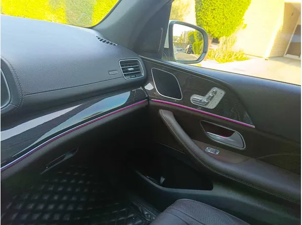 Car image 40