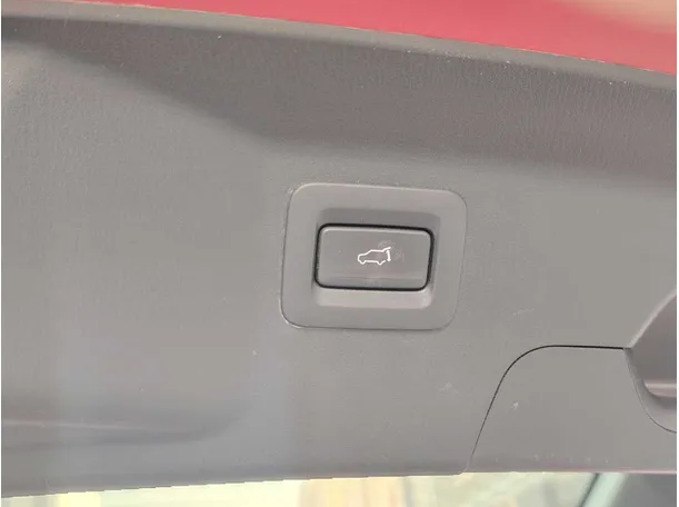 Car image 34