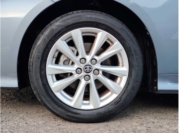 Car image 10