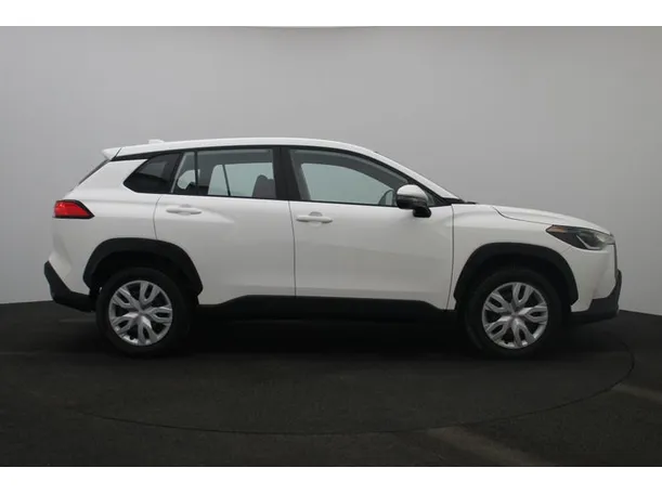 Car image 13