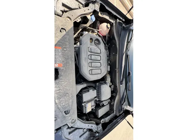 Car image 27