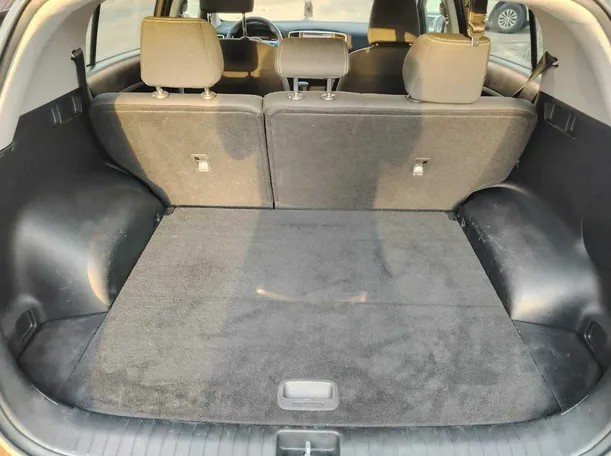 Car image 30