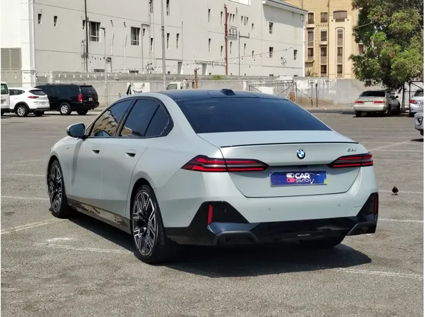Car image 7