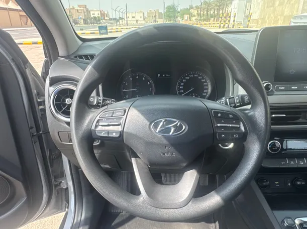 Car image 17