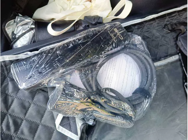 Car image 37