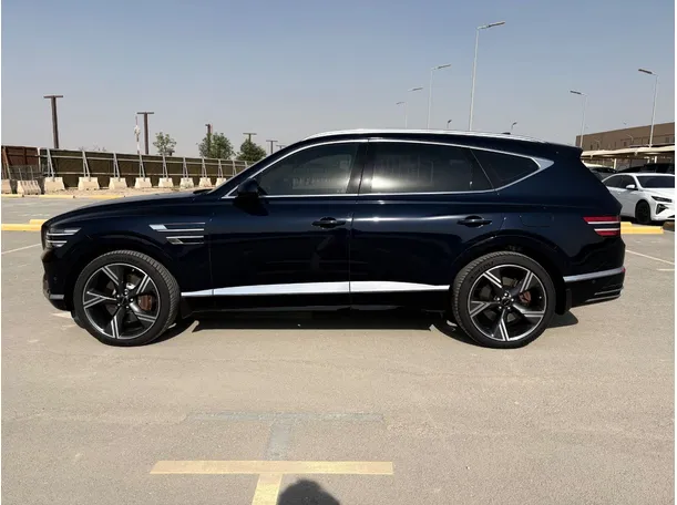 Car image 8
