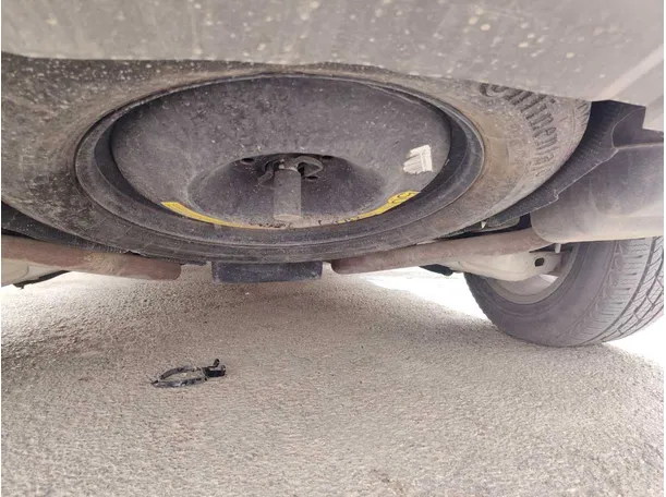 Car image 30