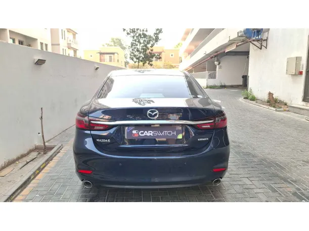 Car image 6