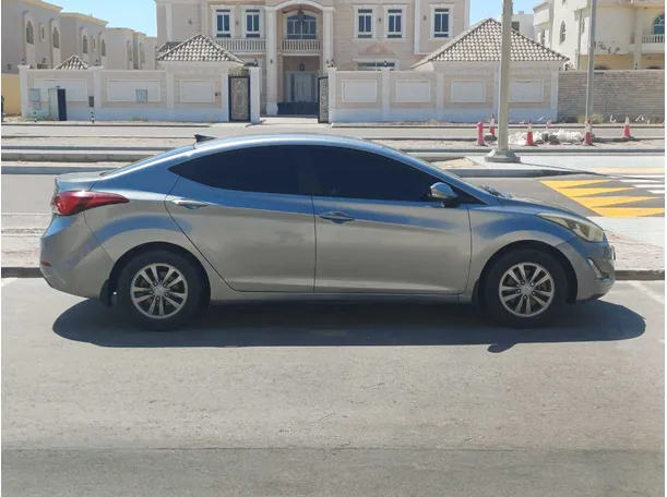 Car image 4
