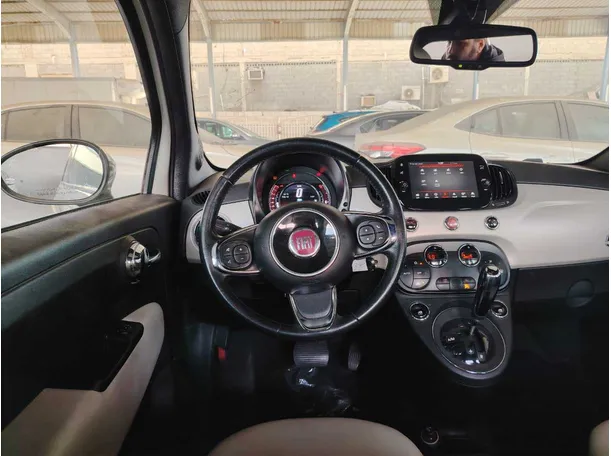 Car image 18