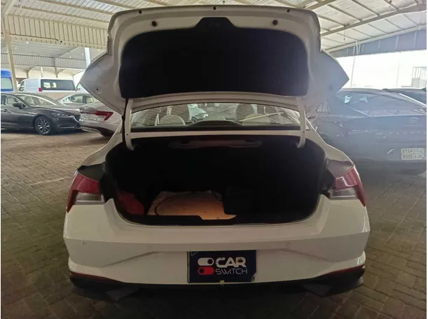 Car image 23
