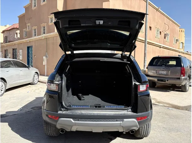 Car image 24