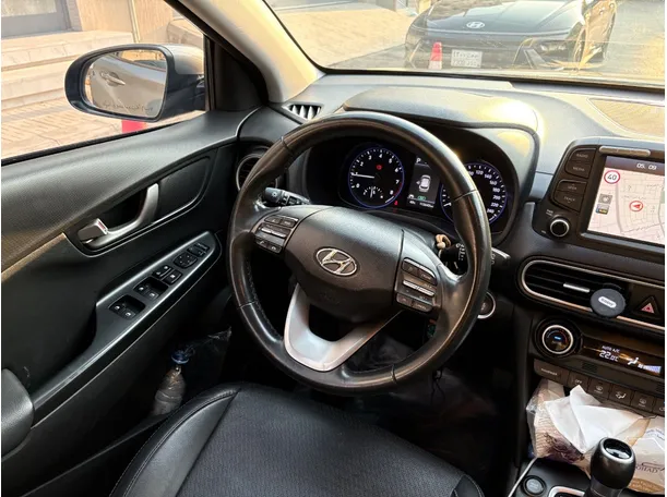 Car image 24