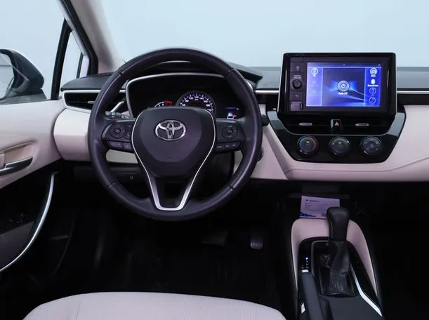 Car image 15