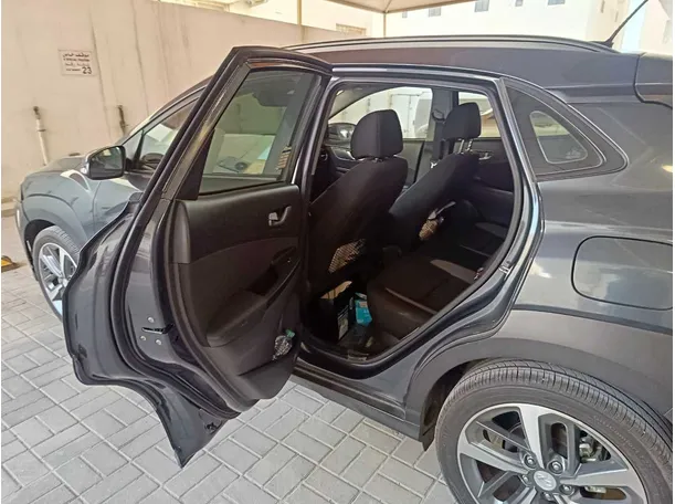 Car image 16