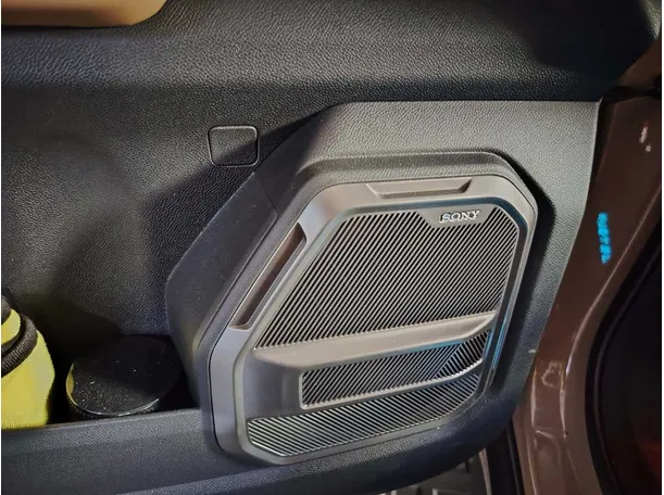 Car image 44
