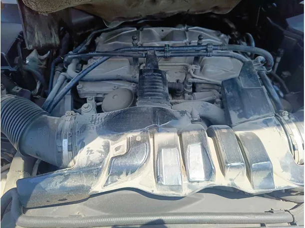 Car image 35
