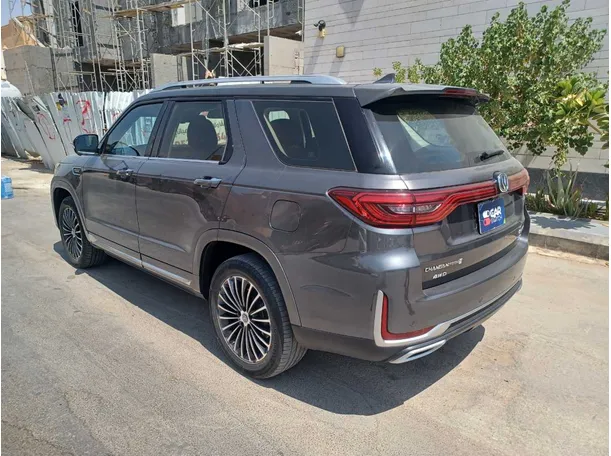 Car image 7