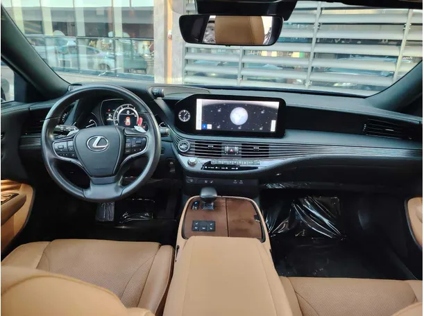 Car image 21