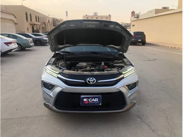 Car image 24