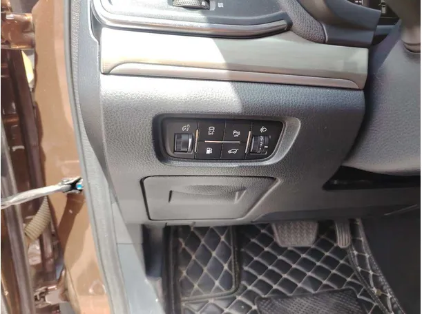 Car image 33