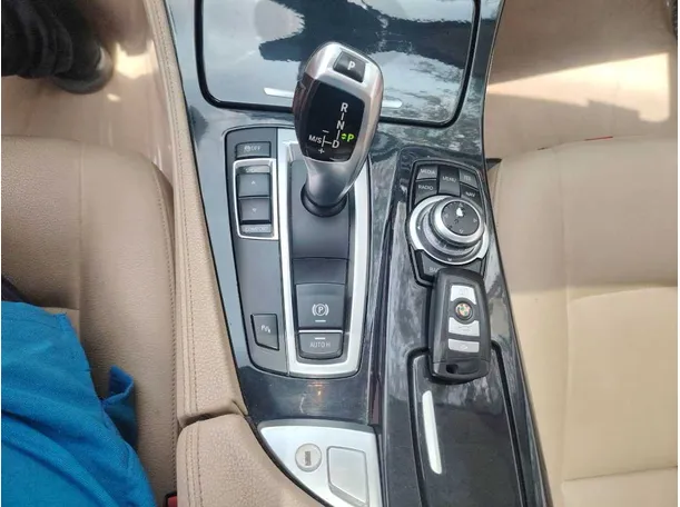 Car image 20