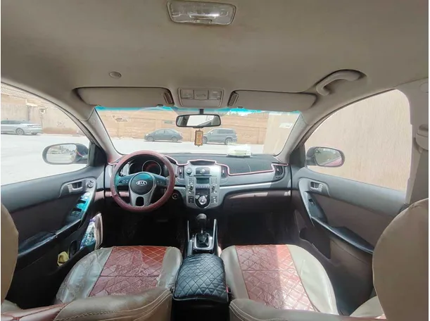 Car image 17
